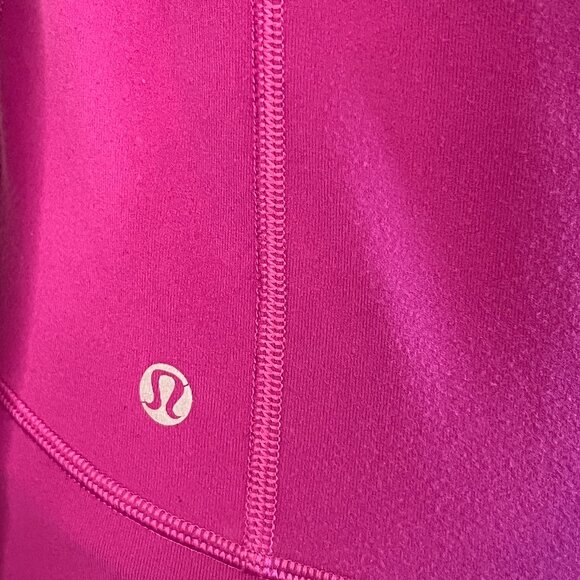 lululemon Define Jacket Size 6 Magenta Pink Black Full Zip Thumbholes Logo Women - Picture 3 of 8